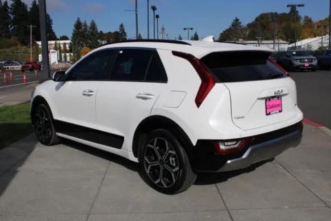 Another view of 2024 Kia Niro SX Touring for sale in Gladstone, OR at Honda of Gladstone