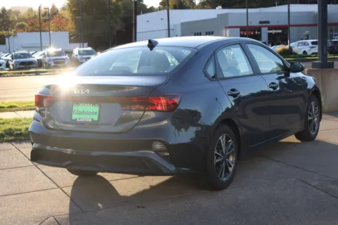 More photos of 2023 Kia Forte LXS at Honda of Gladstone, OR