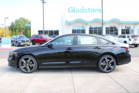 Photos of 2026 Honda Accord Sedan SE for sale in Gladstone, OR at Honda of Gladstone