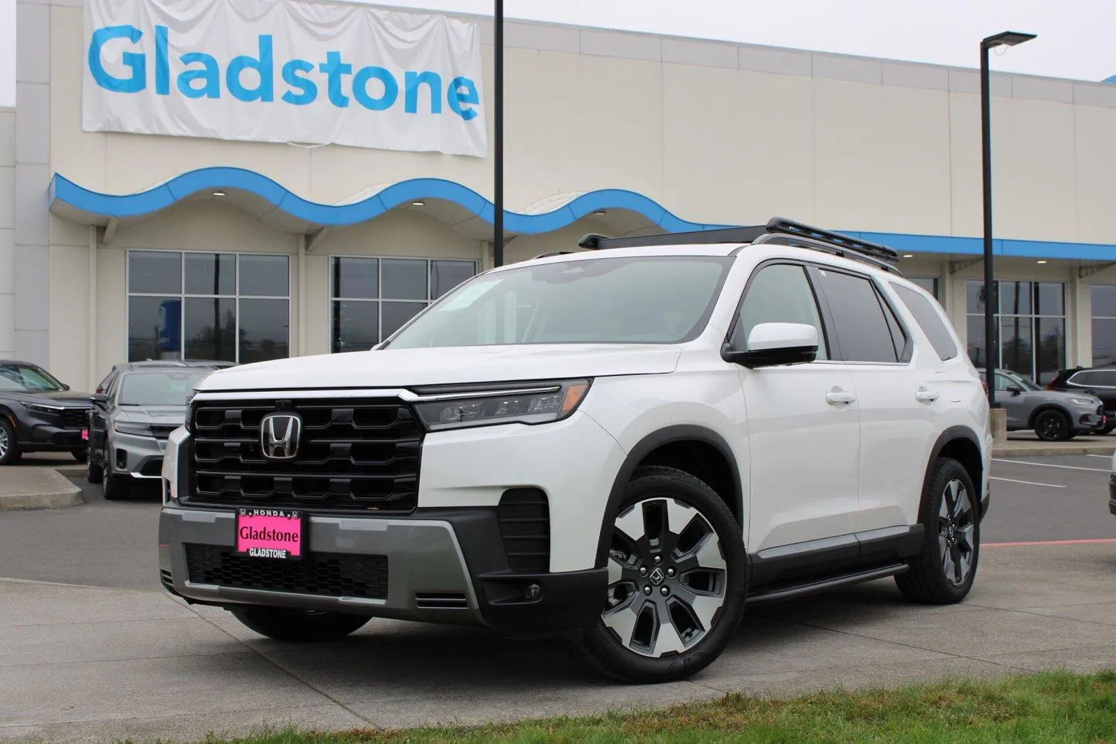 White 2026 Honda Pilot Touring for sale in Gladstone, OR
