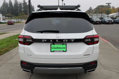 More photos of 2026 Honda Pilot Touring at Honda of Gladstone, OR