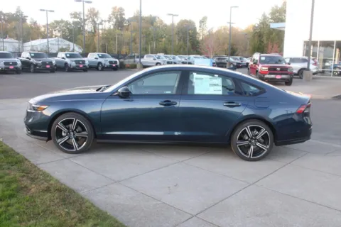 Photos of 2026 Honda Accord Sedan SE for sale in Gladstone, OR at Honda of Gladstone