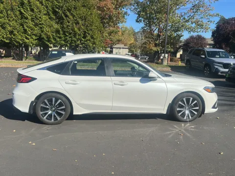 More photos of 2024 Honda Civic EX-L at Honda of Gladstone, OR