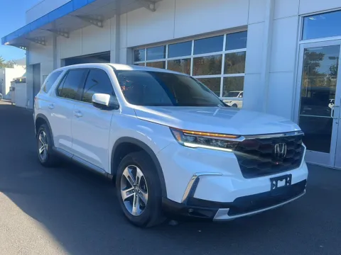 More photos of 2025 Honda Pilot EX-L at Honda of Gladstone, OR