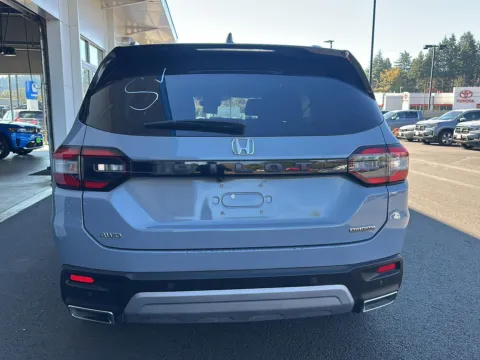More photos of 2024 Honda Pilot Touring at Honda of Gladstone, OR