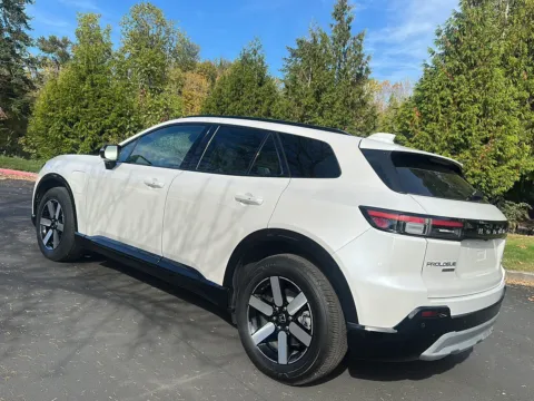 Photos of 2024 Honda Prologue Touring for sale in Gladstone, OR at Honda of Gladstone