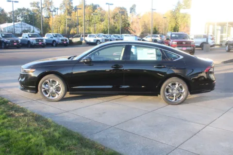 Photos of 2026 Honda Accord Hybrid EX-L for sale in Gladstone, OR at Honda of Gladstone