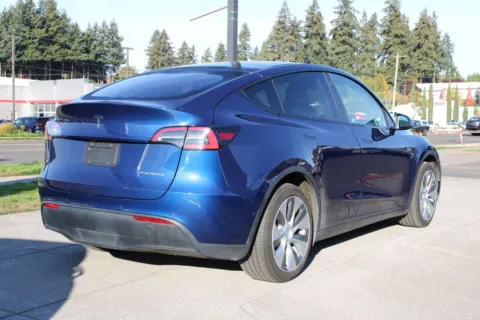 More photos of 2021 Tesla Model Y Long Range at Honda of Gladstone, OR