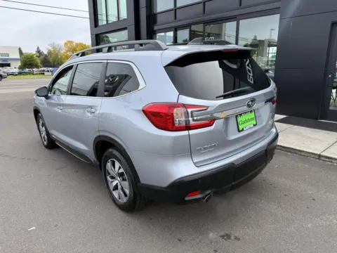 More photos of 2025 Subaru Ascent Premium at Mazda of Gladstone, OR