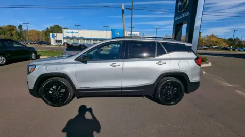 Another view of 2021 GMC Terrain SLE for sale in Gladstone, OR at Mazda of Gladstone