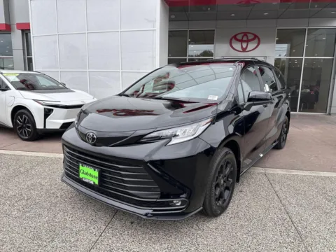 Photos of 2026 Toyota Sienna Woodland Edition for sale in Gladstone, OR at Toyota of Gladstone