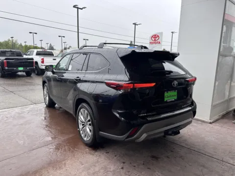 More photos of 2026 Toyota Highlander Platinum at Toyota of Gladstone, OR