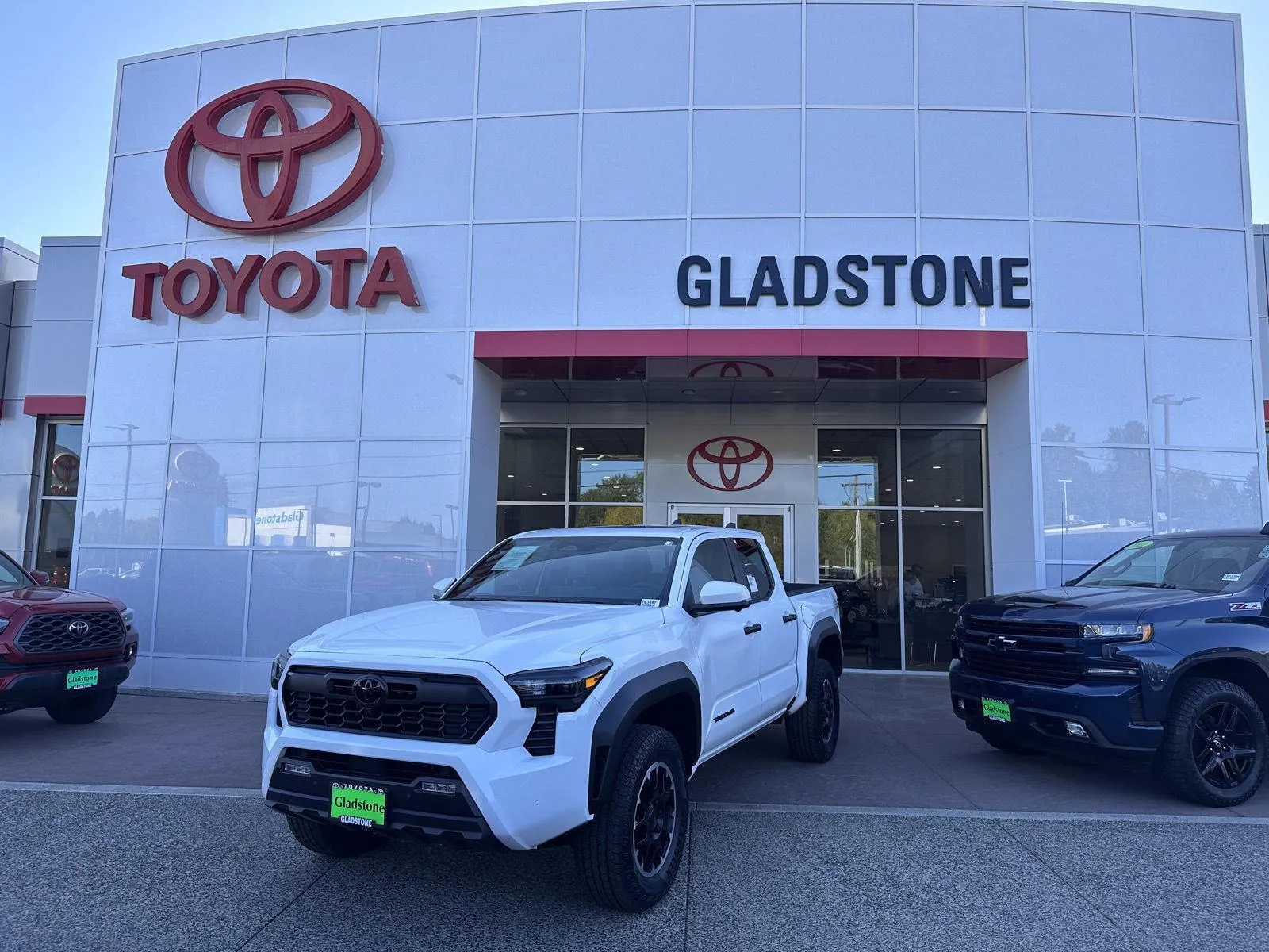 White 2026 Toyota Tacoma TRD Off Road for sale in Gladstone, OR