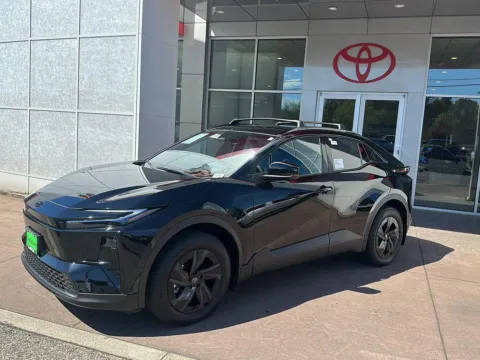 Photos of 2026 Toyota C-HR SE for sale in Gladstone, OR at Toyota of Gladstone