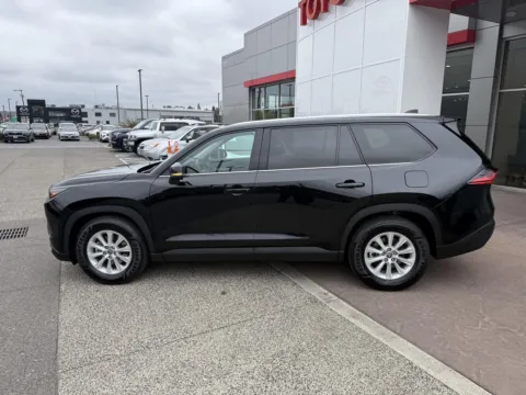 More photos of 2025 Toyota Grand Highlander XLE at Toyota of Gladstone, OR