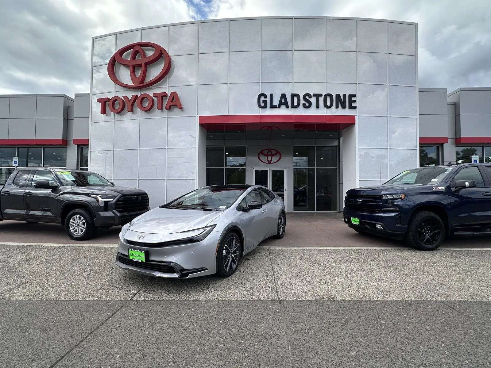 Silver 2027 Toyota Prius Limited for sale in Gladstone, OR