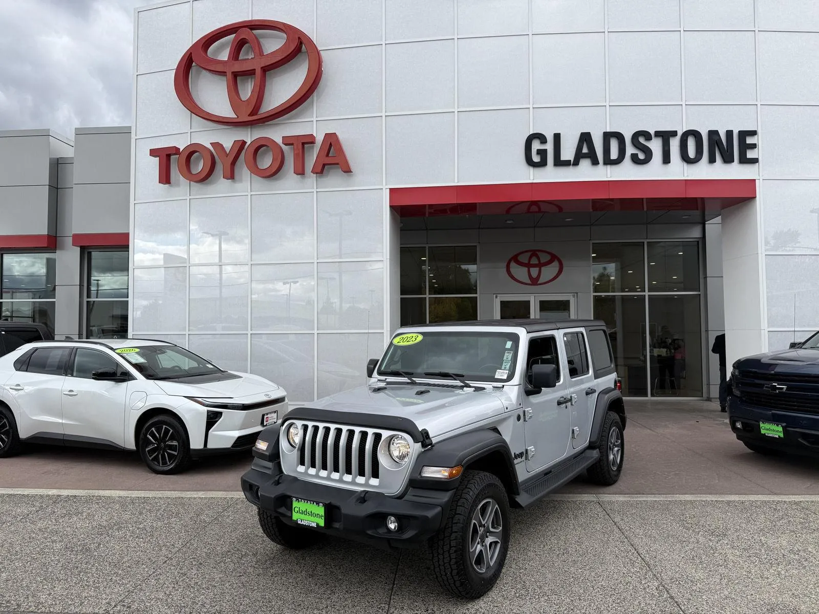 Silver 2023 Jeep Wrangler Sport S for sale in Gladstone, OR
