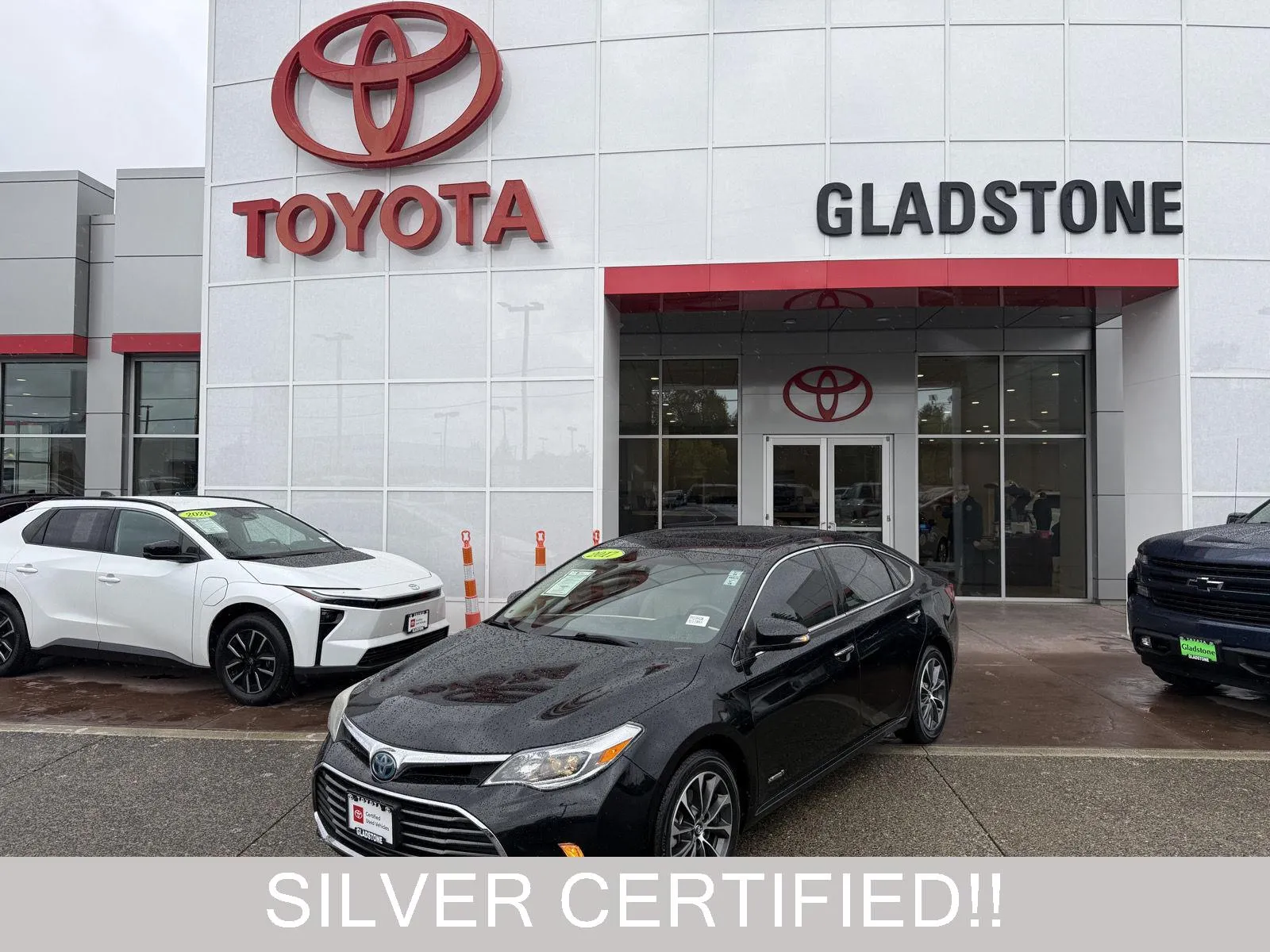 Black 2017 Toyota Avalon Hybrid XLE Plus for sale in Gladstone, OR