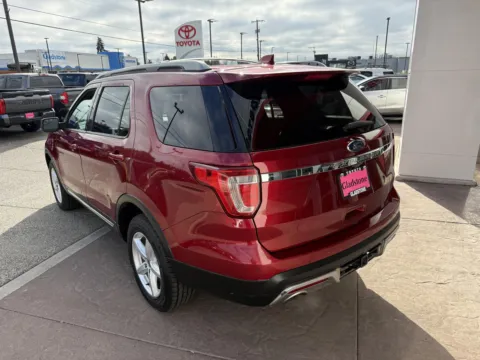 More photos of 2016 Ford Explorer XLT at Toyota of Gladstone, OR