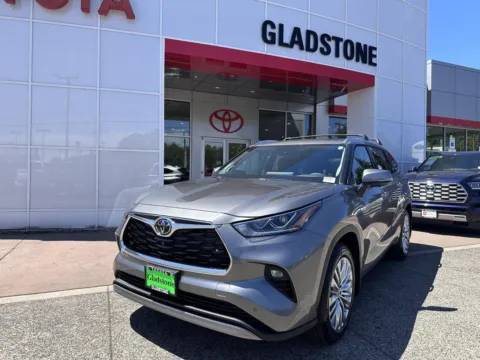 Photos of 2026 Toyota Highlander Platinum for sale in Gladstone, OR at Toyota of Gladstone