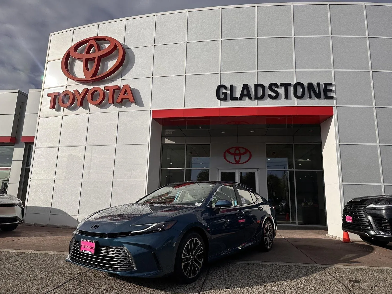 Blue 2026 Toyota Camry XLE for sale in Gladstone, OR
