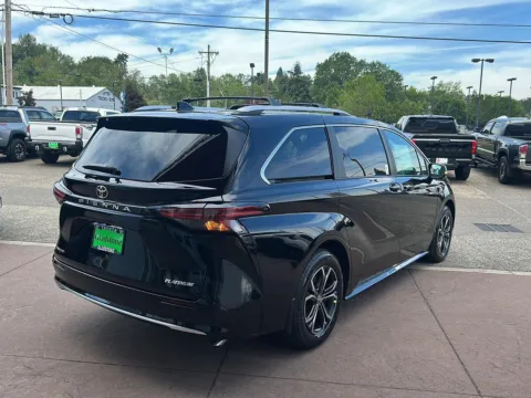 More photos of 2026 Toyota Sienna Platinum at Toyota of Gladstone, OR
