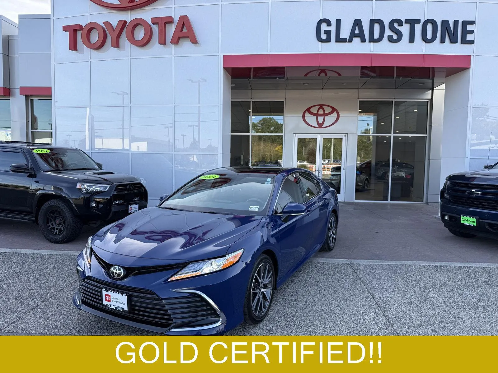 Blue 2024 Toyota Camry XLE for sale in Gladstone, OR
