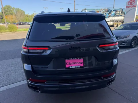More photos of 2023 Jeep Grand Cherokee L Summit Reserve at Toyota of Gladstone, OR