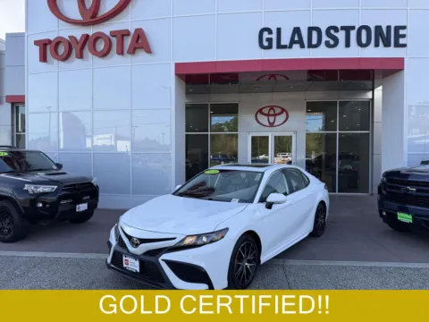 White 2024 Toyota Camry SE for sale in Gladstone, OR
