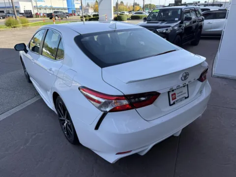 More photos of 2024 Toyota Camry SE at Toyota of Gladstone, OR