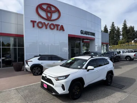 White 2020 Toyota RAV4 LE for sale in Gladstone, OR