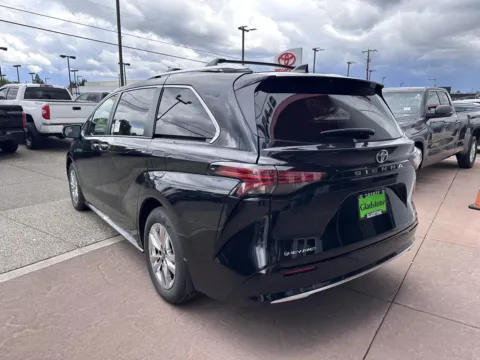 Another view of 2026 Toyota Sienna Limited for sale in Gladstone, OR at Toyota of Gladstone