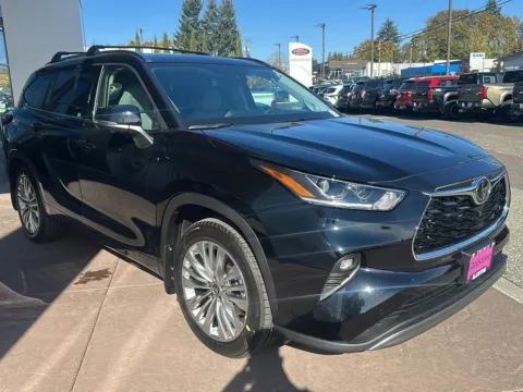 More photos of 2026 Toyota Highlander Platinum at Toyota of Gladstone, OR