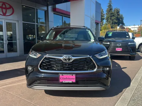 More photos of 2026 Toyota Highlander Platinum at Toyota of Gladstone, OR