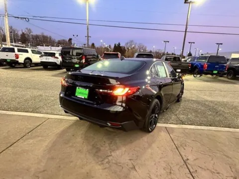 More photos of 2026 Toyota Camry SE at Toyota of Gladstone, OR