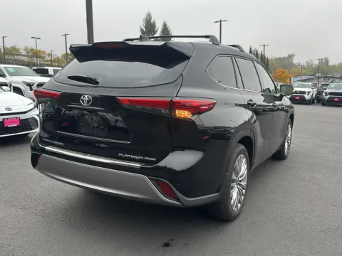 More photos of 2023 Toyota Highlander Platinum at Toyota of Gladstone, OR