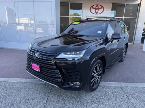 Photos of 2026 Lexus LX 700h Luxury for sale in Gladstone, OR at Toyota of Gladstone