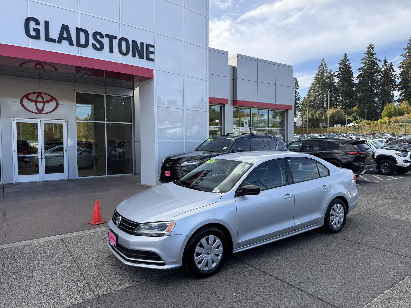 Silver 2015 Volkswagen Jetta Sedan 2.0L S for sale in Gladstone, OR