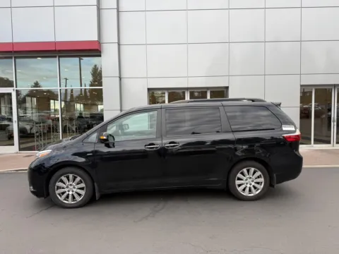 Photos of 2017 Toyota Sienna Limited for sale in Gladstone, OR at Toyota of Gladstone
