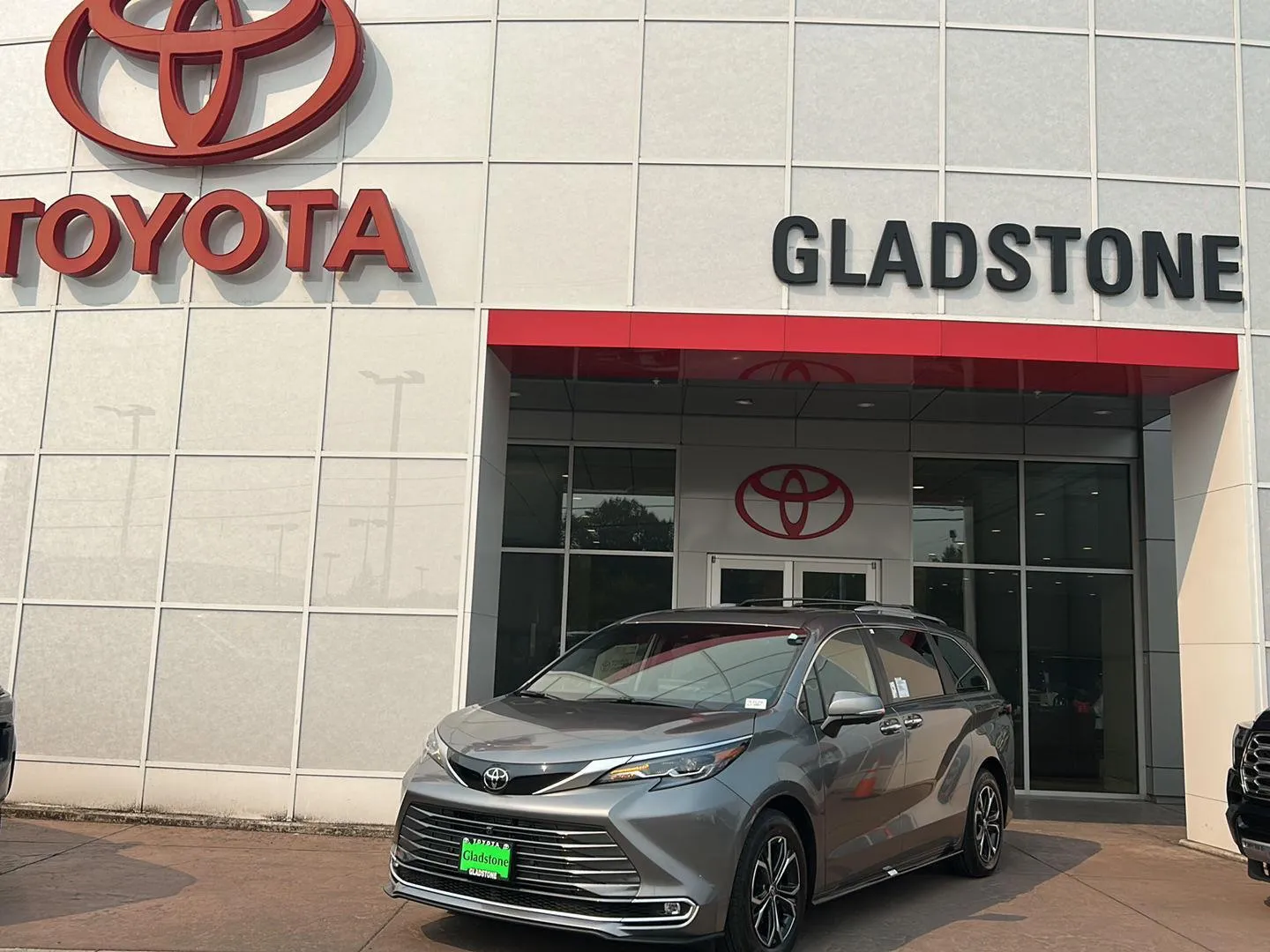 Gray 2026 Toyota Sienna Platinum for sale in Gladstone, OR
