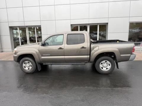 Photos of 2014 Toyota Tacoma PreRunner for sale in Gladstone, OR at Toyota of Gladstone