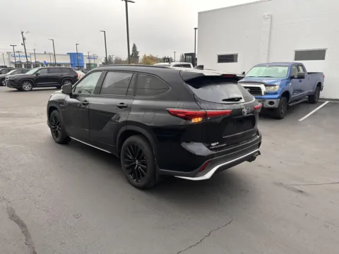 Another view of 2023 Toyota Highlander XSE for sale in Gladstone, OR at Toyota of Gladstone