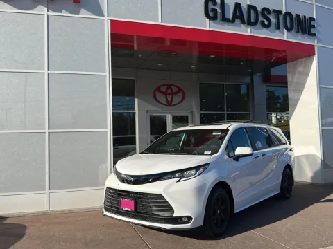 White 2026 Toyota Sienna Woodland Edition for sale in Gladstone, OR