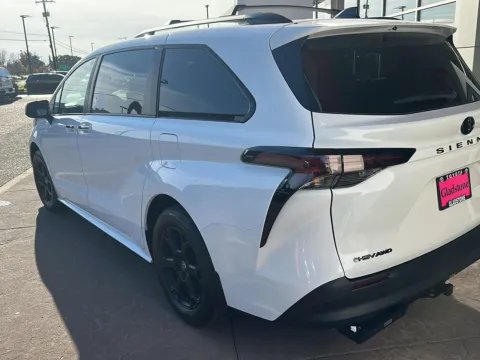 Photos of 2026 Toyota Sienna Woodland Edition for sale in Gladstone, OR at Toyota of Gladstone