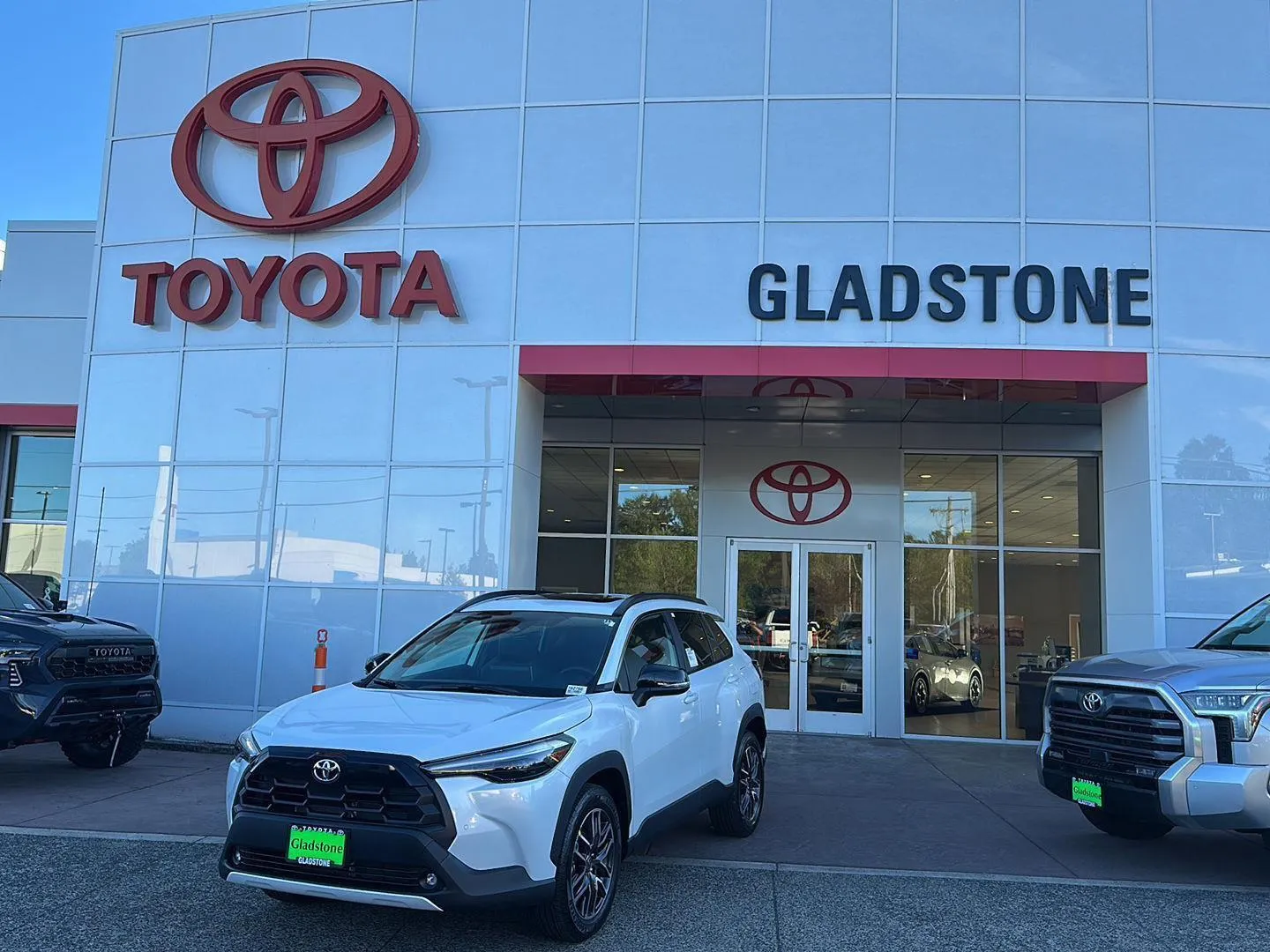 White 2026 Toyota Corolla Cross XLE for sale in Gladstone, OR