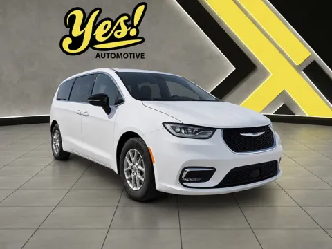 More photos of 2025 Chrysler Pacifica Select FWD at Yes Automotive Sales, IN