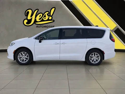 Photos of 2025 Chrysler Pacifica Select FWD for sale in Fort Wayne, IN at Yes Automotive Sales