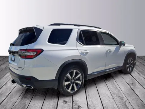 More photos of 2025 Honda Pilot Touring at Southern Motors Honda, GA