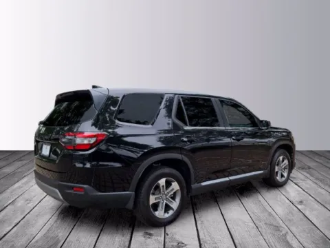 More photos of 2025 Honda Pilot EX-L at Southern Motors Honda, GA