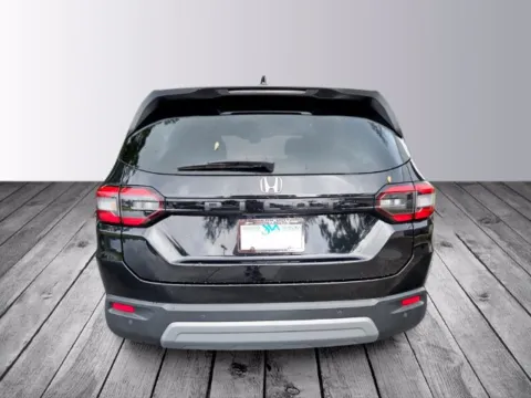 More photos of 2025 Honda Pilot EX-L at Southern Motors Honda, GA